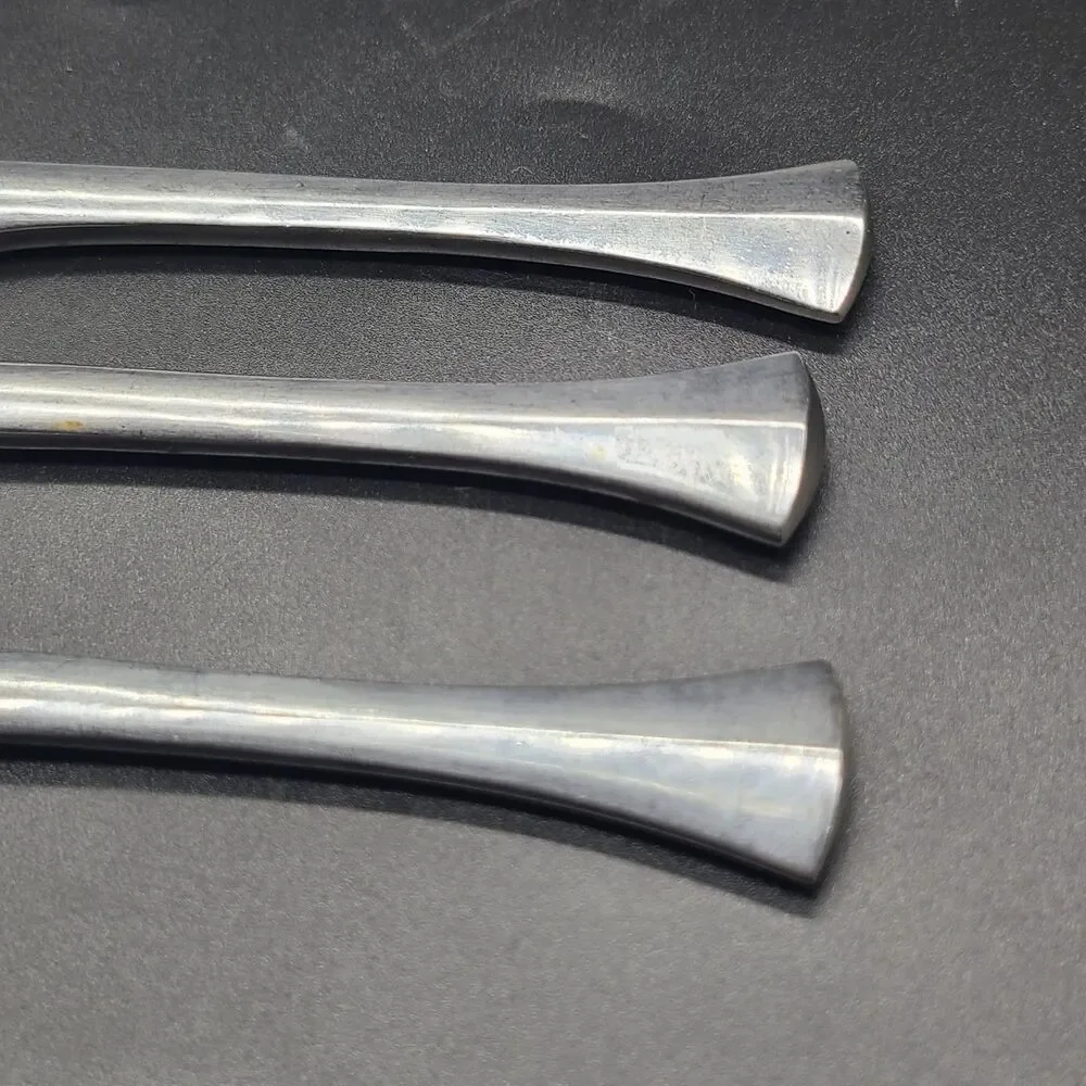 3 Dinner Knives Dansk Designs France IHQ THISTLE Stainless Flatware Knifes 8.5